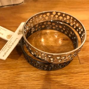 Bangle Bangle by Amrita Singh